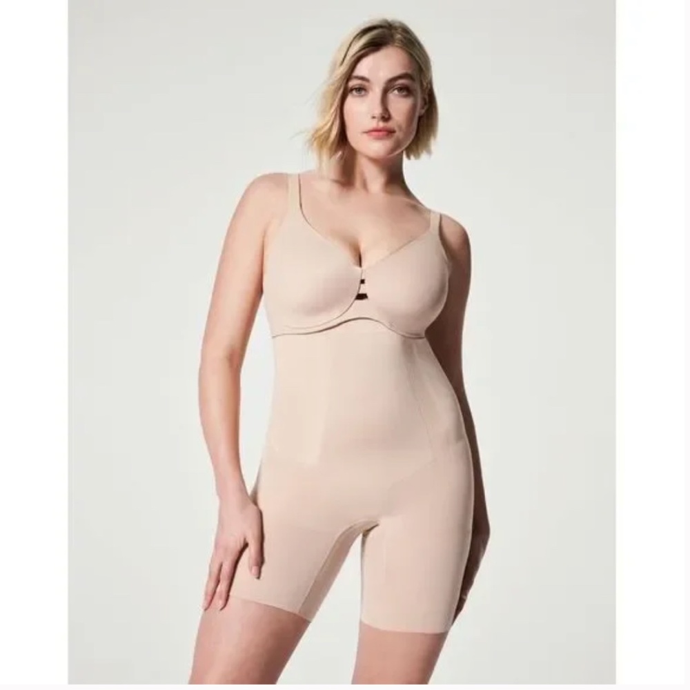 Spanx OnCore High Waist Mid Thigh Shapewear Shorts Soft Nude Size Extra Large XL